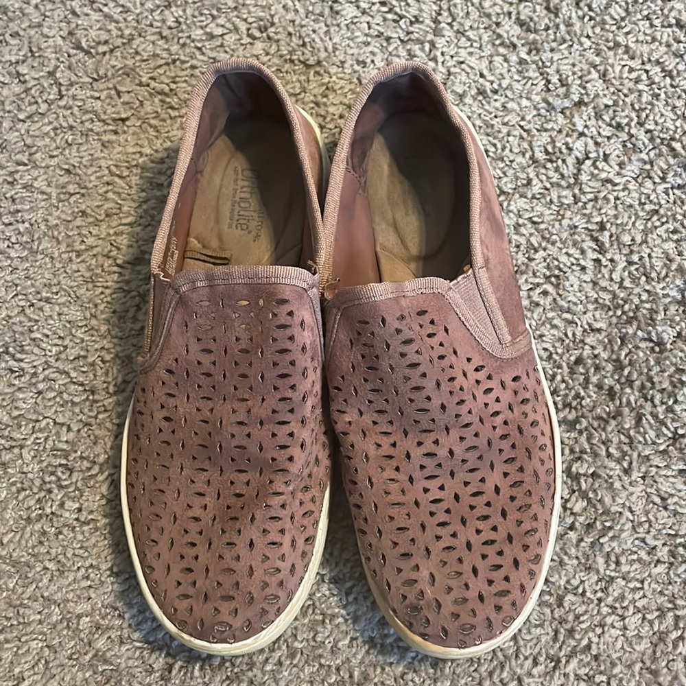 Mauve pink shoe
